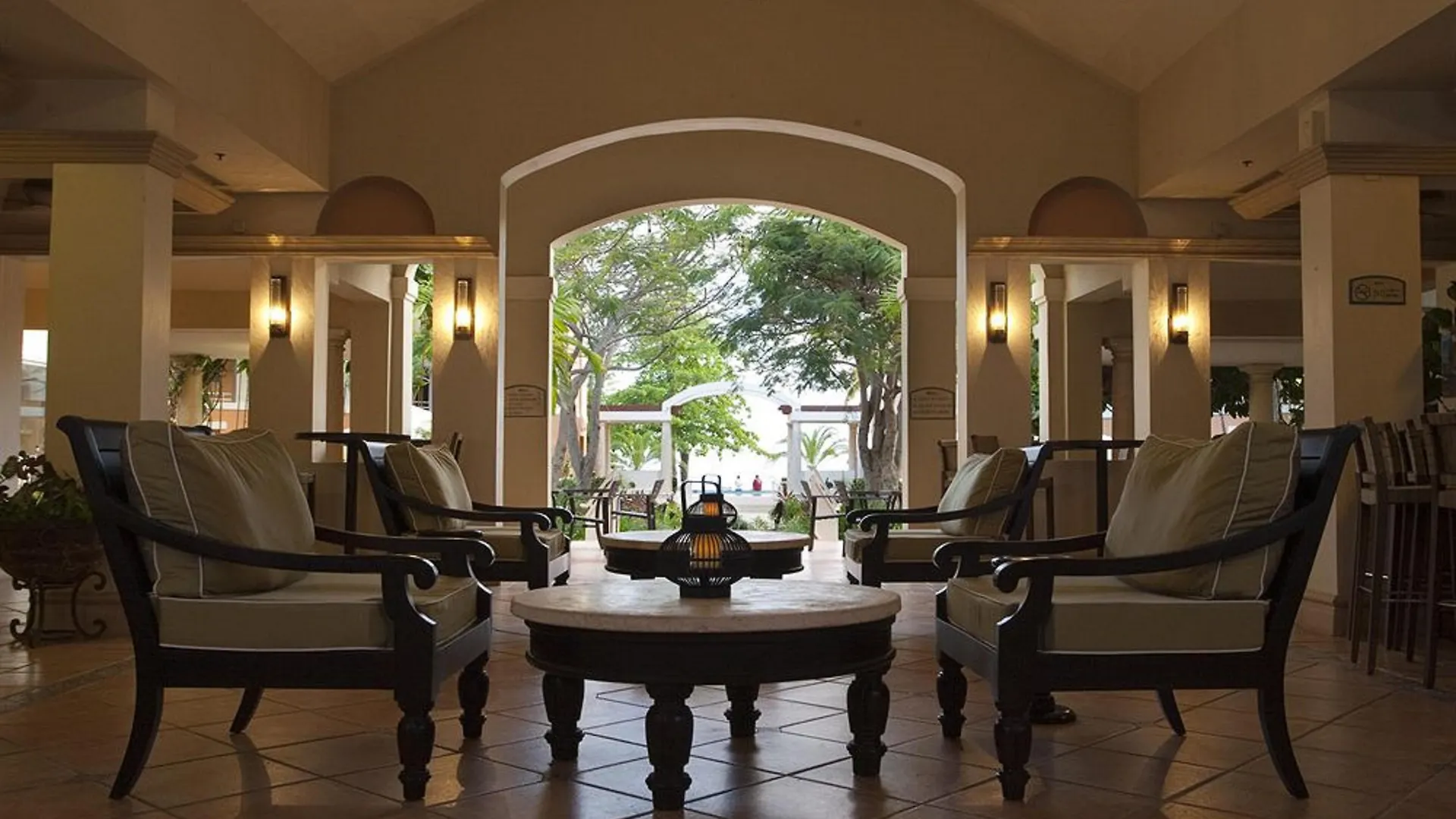 Hotel Rincon Beach Resort