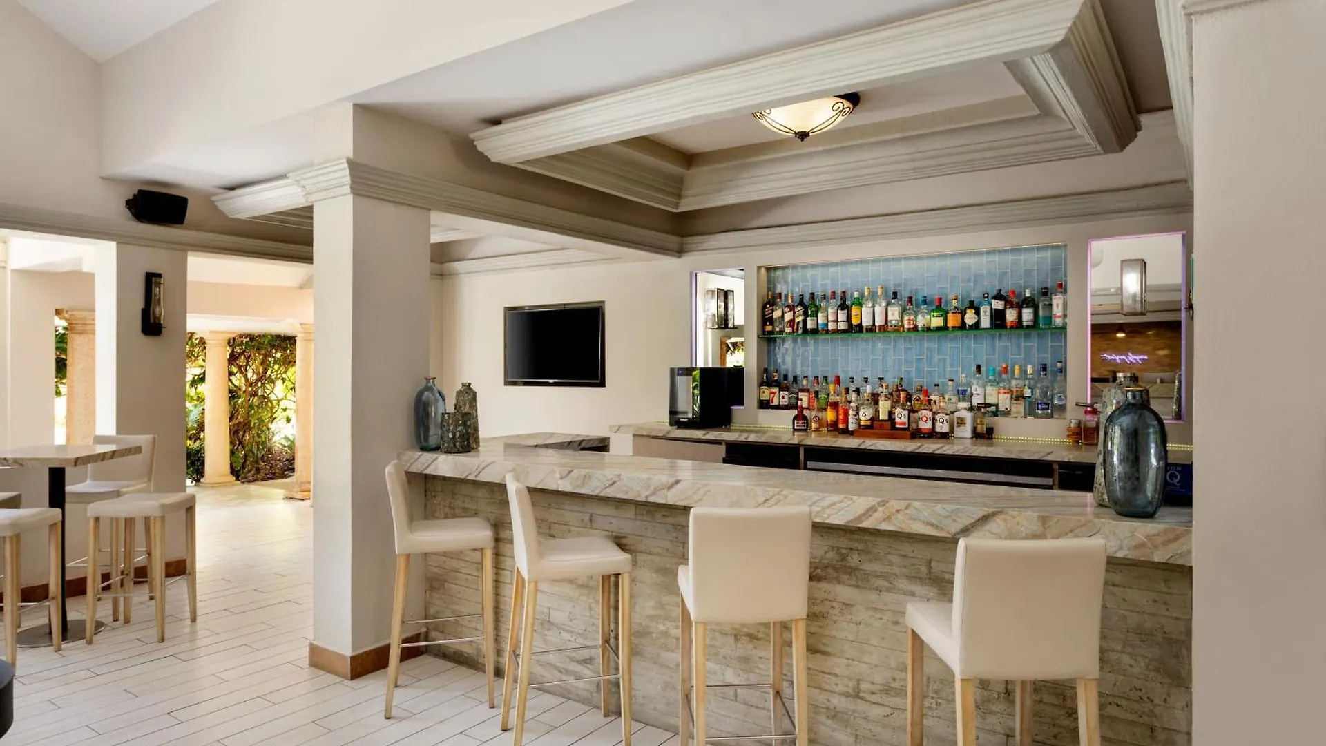 Hotel Rincon Beach Resort